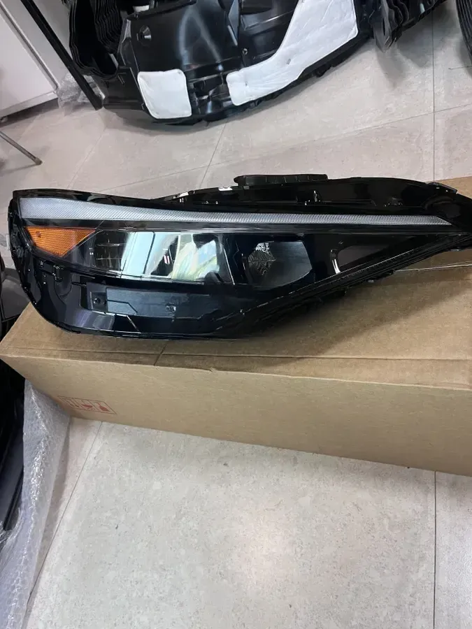 წინა ფარი / წინა მაშუქი HYUNDAI Elantra 2024-2025 1