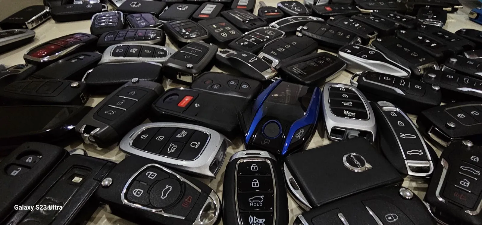 Car keys. Lost key. Add key 1
