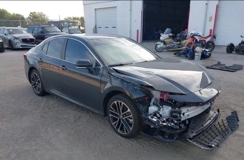 TOYOTA Camry 2025 1